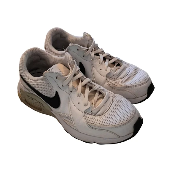 Nike Air Max Excee shoes in the White/Black/Pure Platinum colorway - Picture 9 of 11